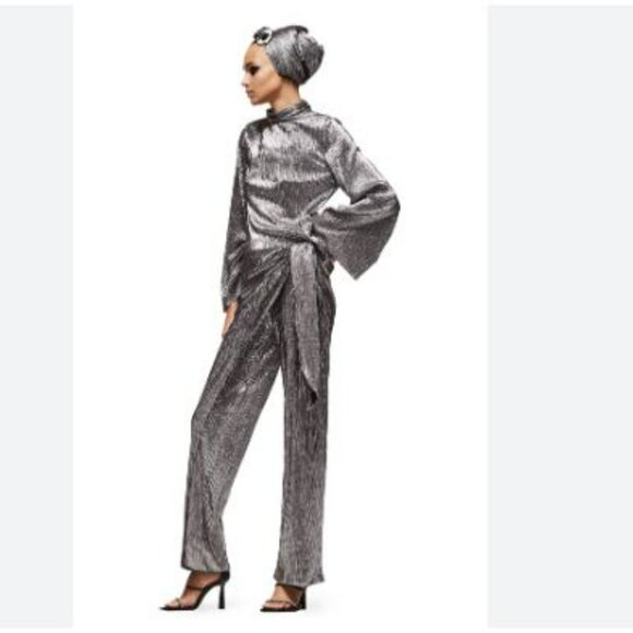 Zara - Limited Edition -  Silver High Neck Blouse - Size Small NWOT fits 8 - Picture 2 of 12